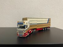 UITVERKOCHT! - Scania R560 Topline 6x2 Tag axle with 4 Deck Houghton Livestock Trailer