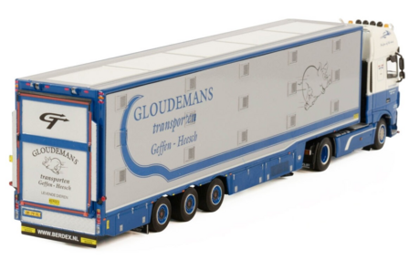 UITVERKOCHT! - WSI DAF XF Super Space Cab 4x2 Livestock Trailer - 3 Axle Gloudemans