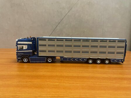 UITVERKOCHT! - Scania Streamline Topline 4x2 Livestock trailer 3 axcle Peeters - De Bakker