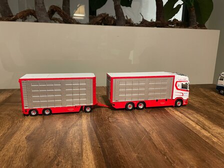 Bette Gris Scania S Series High Roof Livestock Combination