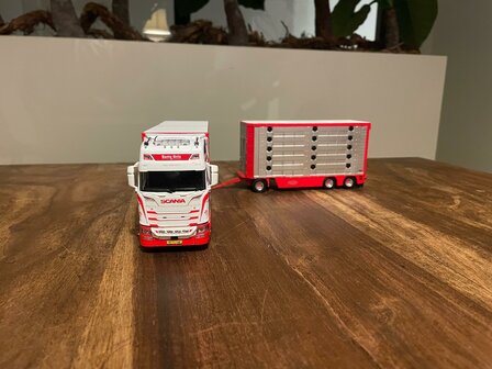 Bette Gris Scania S Series High Roof Livestock Combination