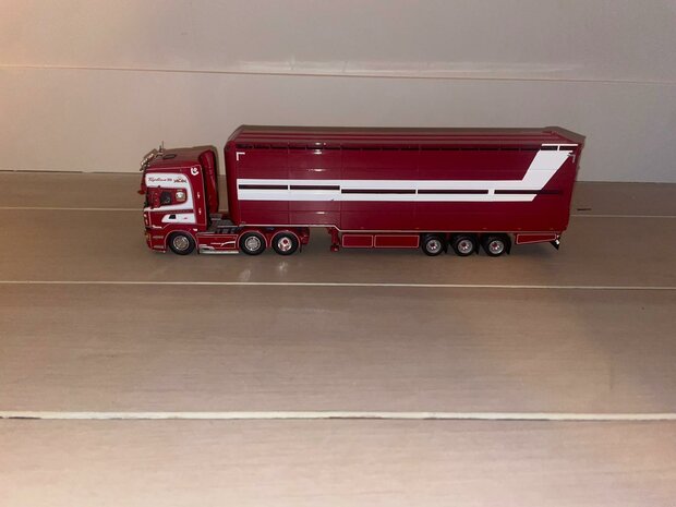 D. McGeough Scania